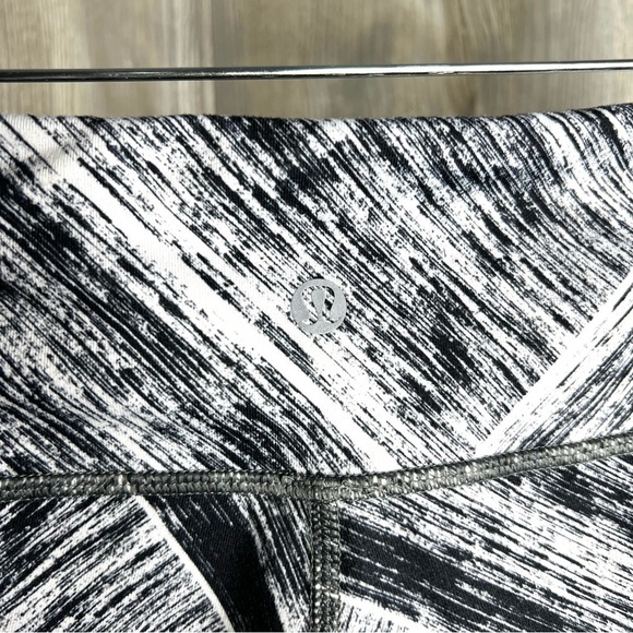 Lululemon Roll Down Leggings Heat Wave - Picture 4 of 6